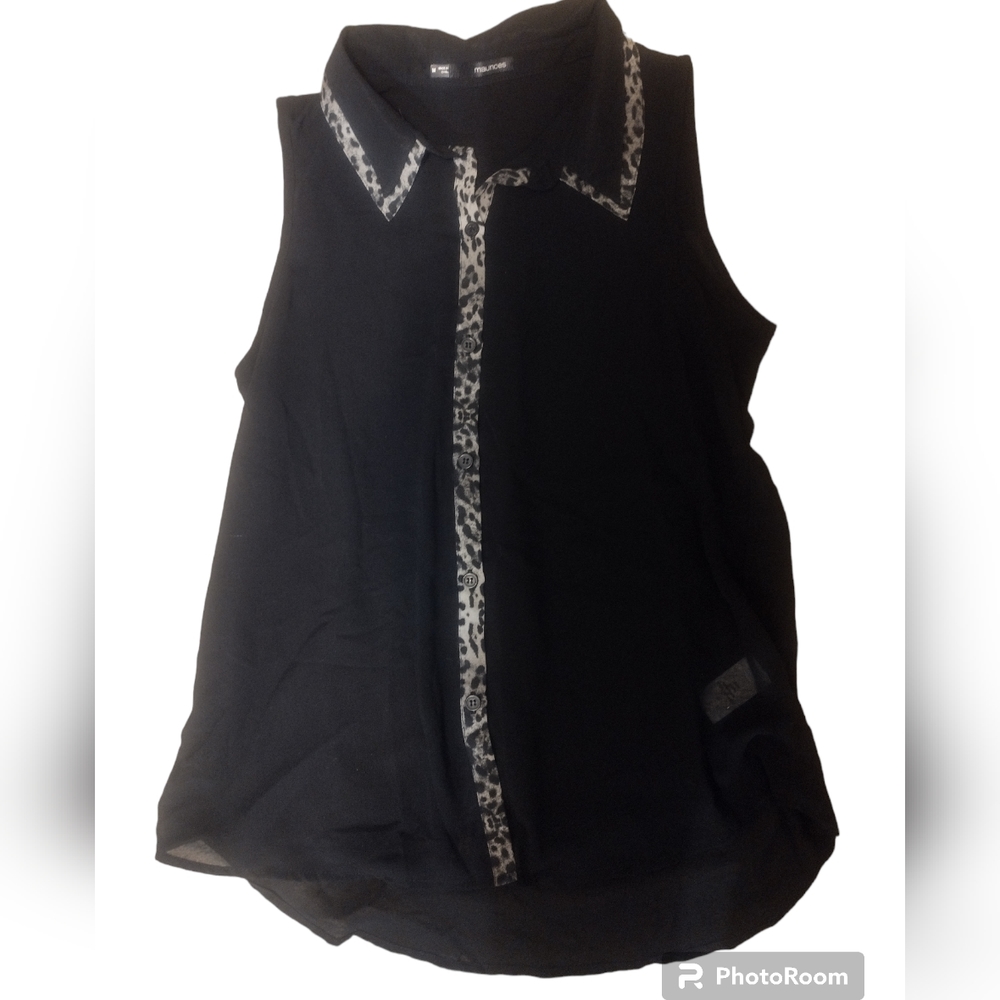 🌷🌷Maurices Sheer Sleeveless Blouse